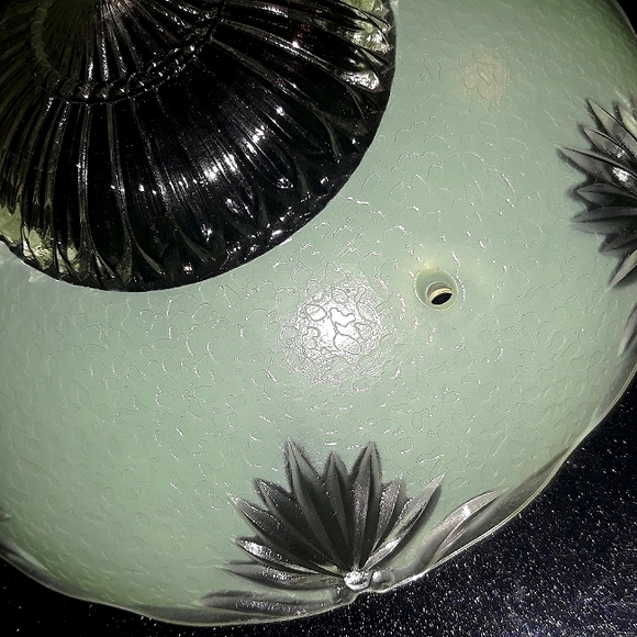 Vintage 1920-1940s Bead chain Blue Sunburst glass ceiling shade - Picture 4 of 10